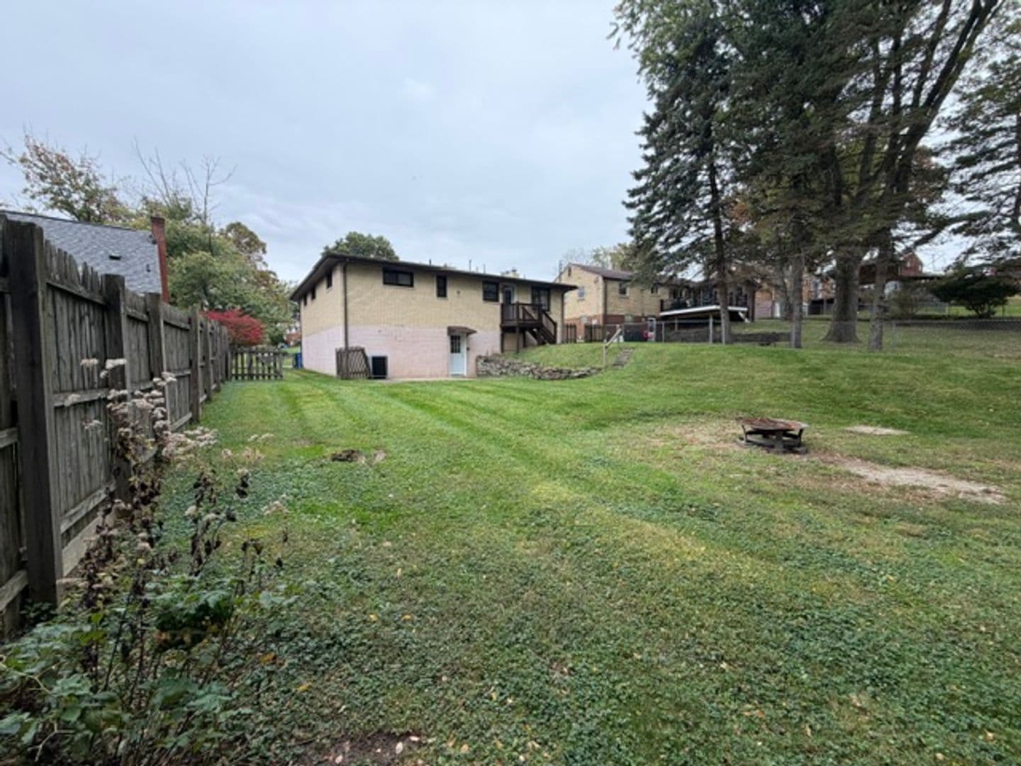 Pittsburgh House: 4983 Willow Drive