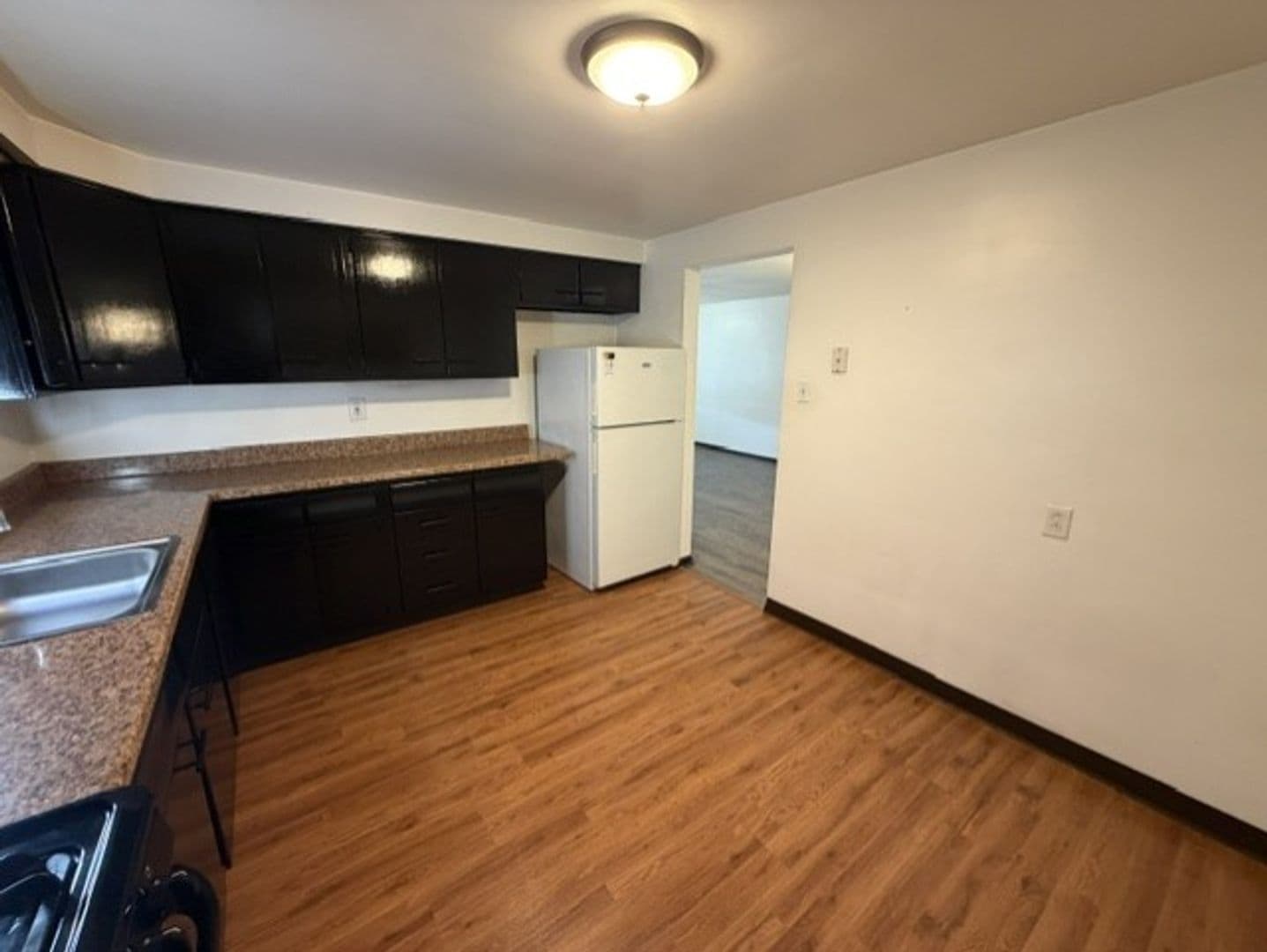Pittsburgh Apartment: 114 Van Wyck Avenue