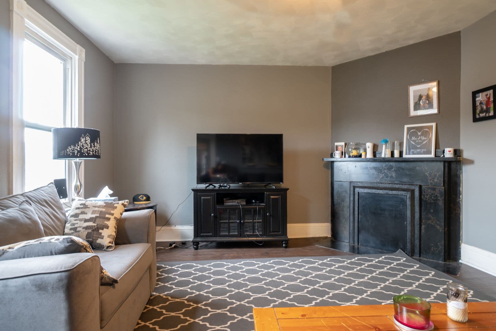 Carnegie Apartment: 405 Grant Avenue