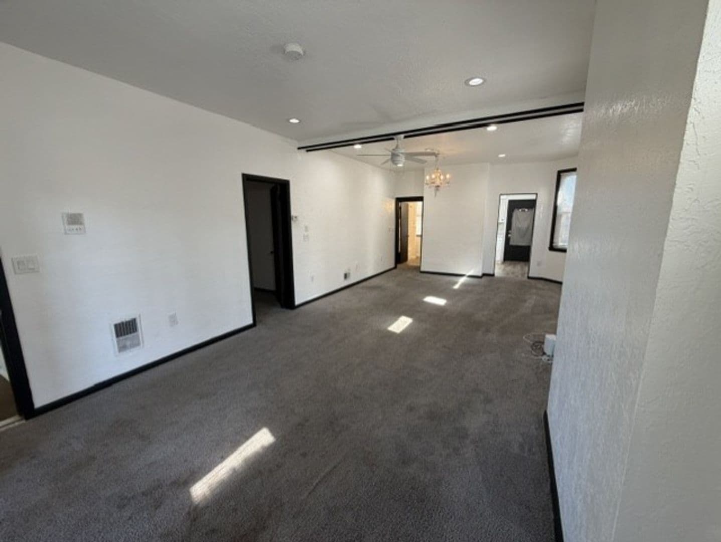 Pittsburgh Apartment: 1525 Beechview Avenue