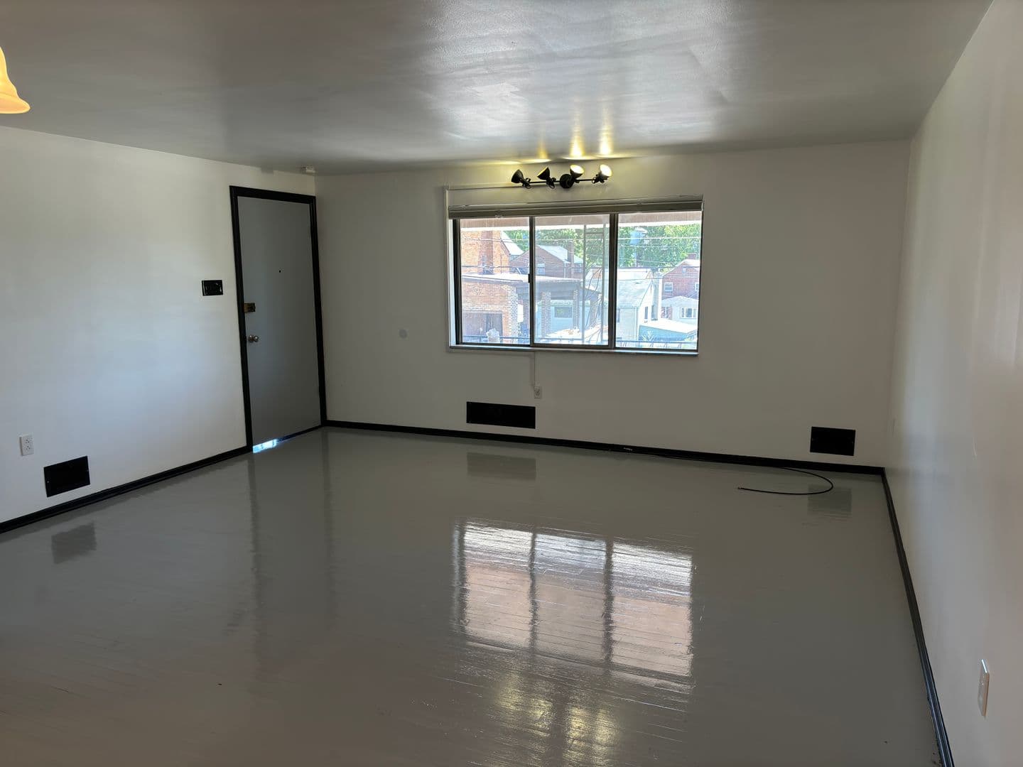 Pittsburgh Apartment: 114 Van Wyck Avenue