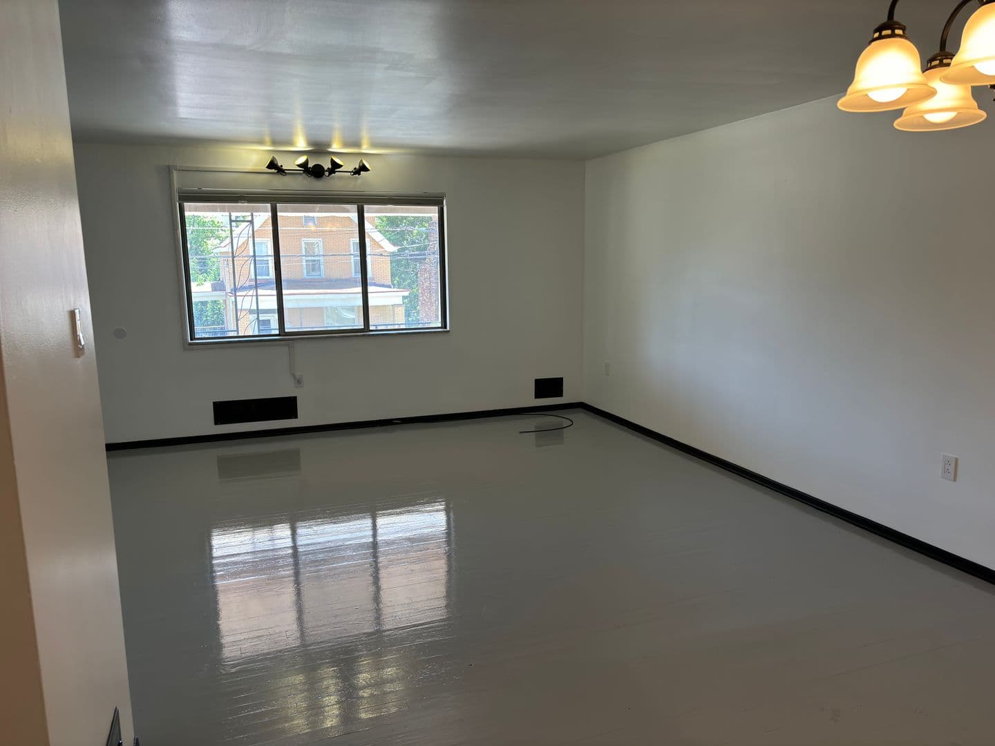 Pittsburgh Apartment: 114 Van Wyck Avenue