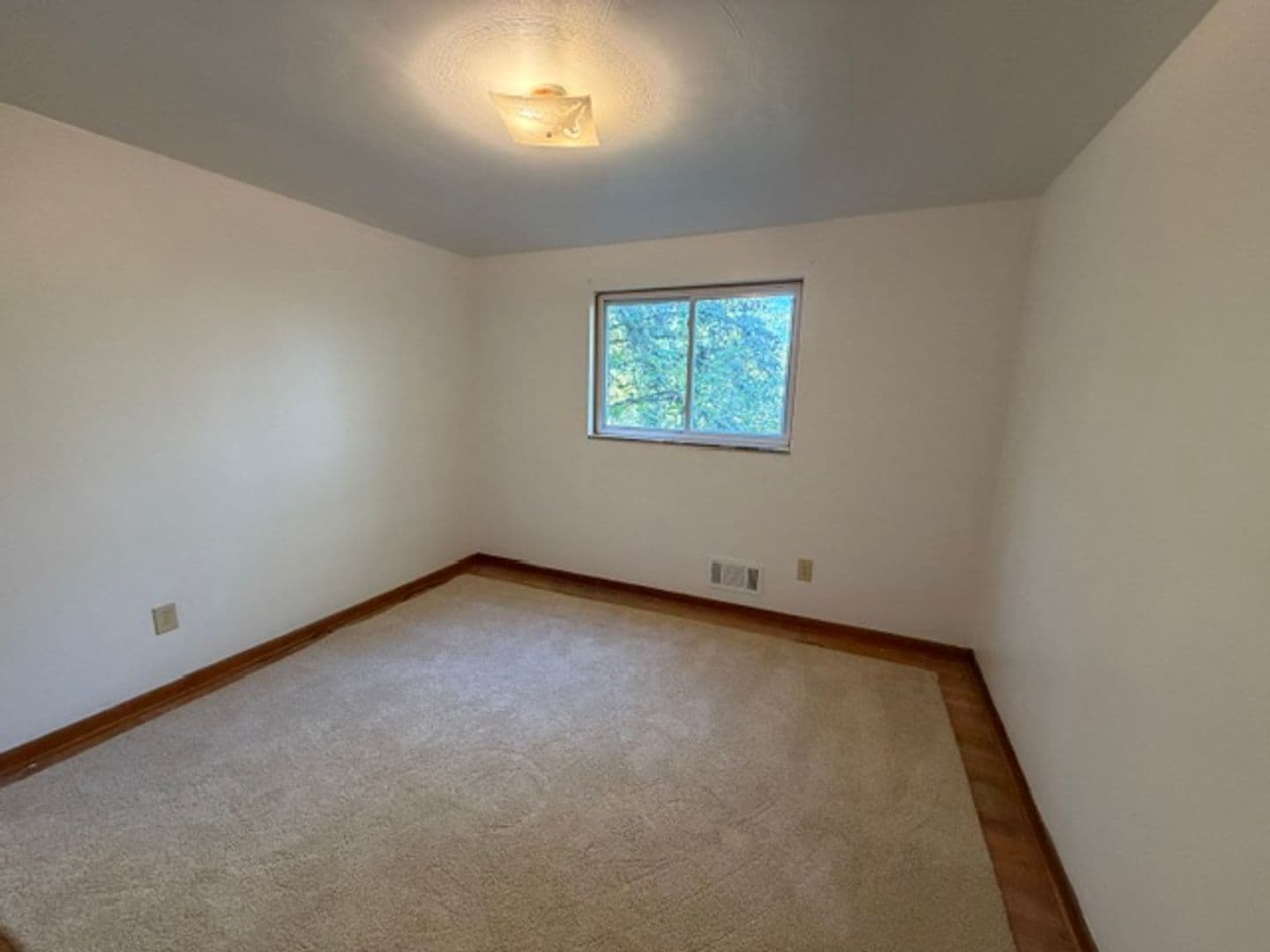 Pittsburgh Apartment: 50 Sceneridge Avenue