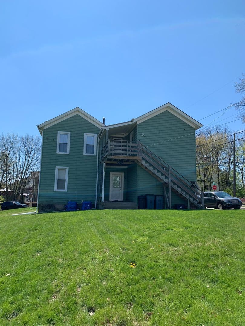 Carnegie Apartment: 405 Grant Avenue