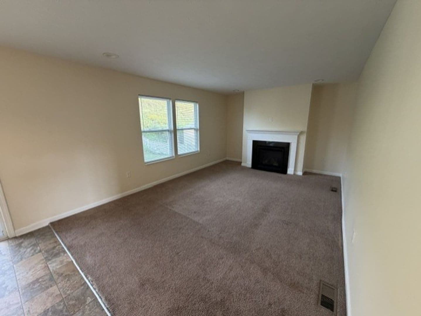 Jefferson Hills House: 422 Labrador Lane