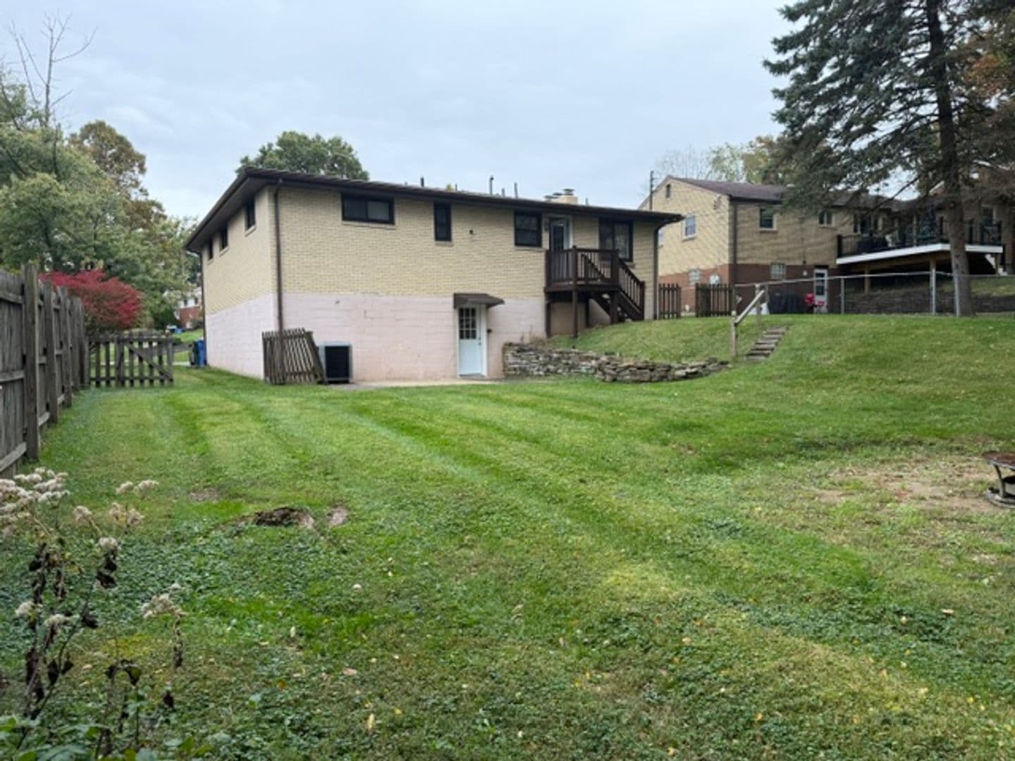 Pittsburgh House: 4983 Willow Drive