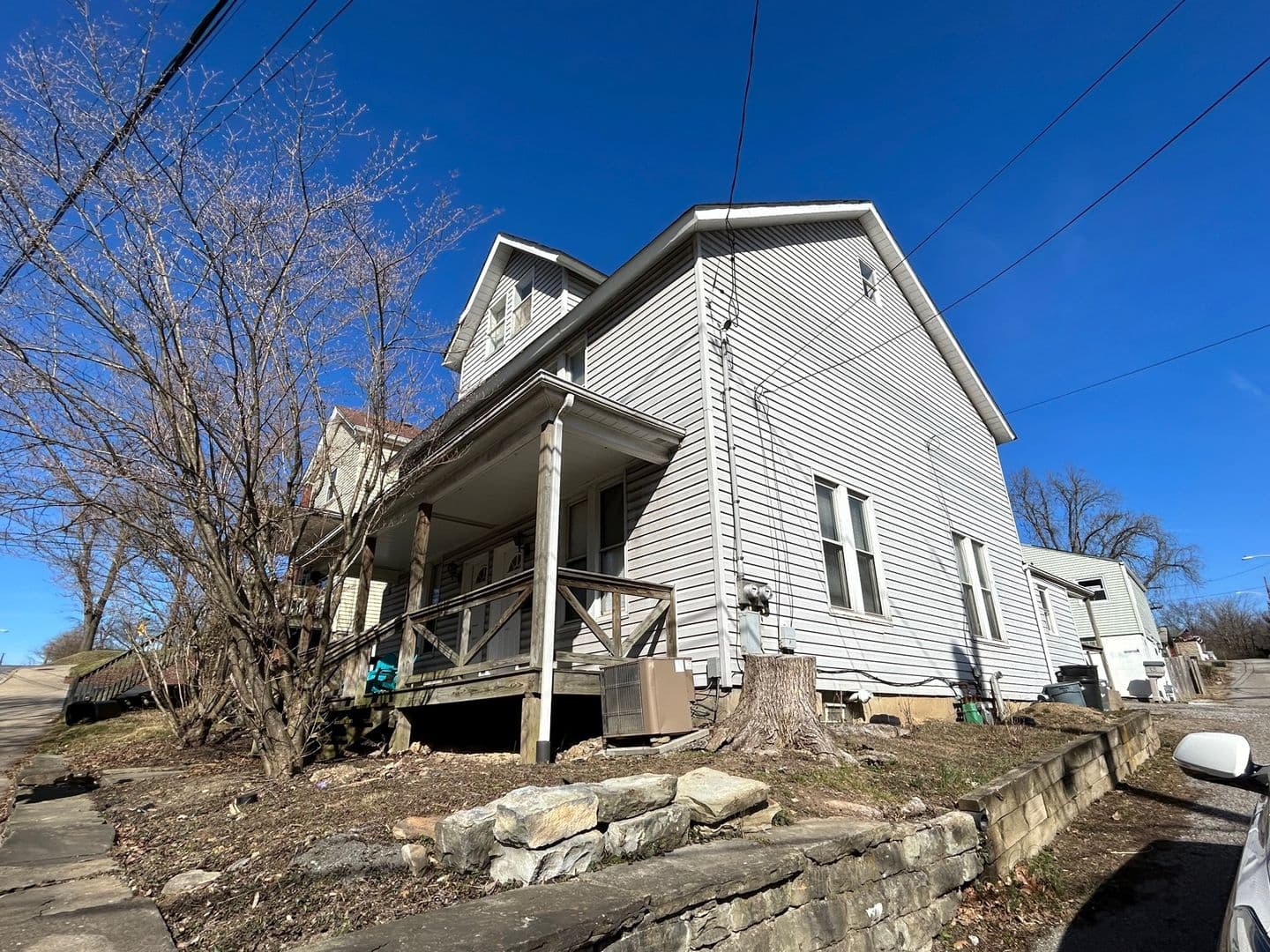 Carnegie House: 1 Summit Street