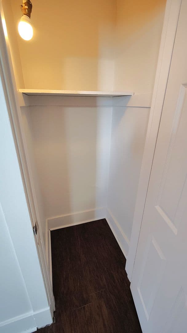 Pittsburgh Apartment: 3002 Churchview Avenue