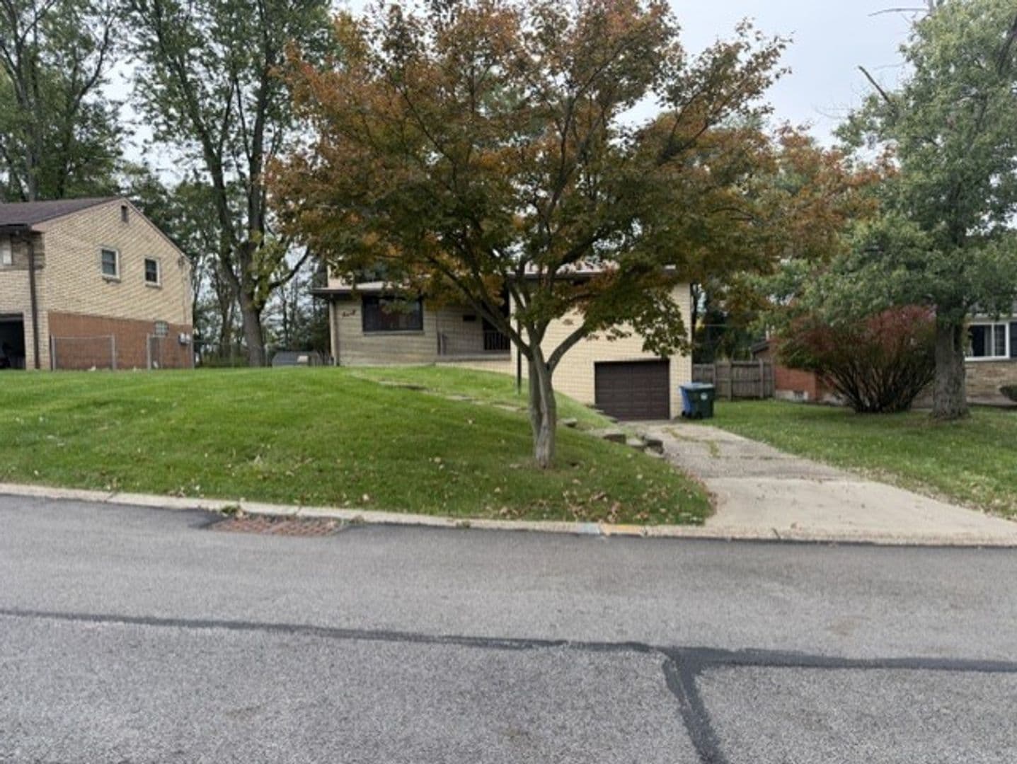 Pittsburgh House: 4983 Willow Drive