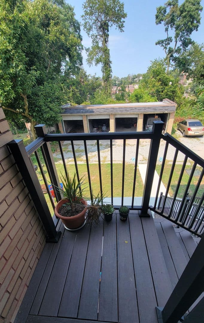 Pittsburgh Apartment: 226 Sunnyland Avenue