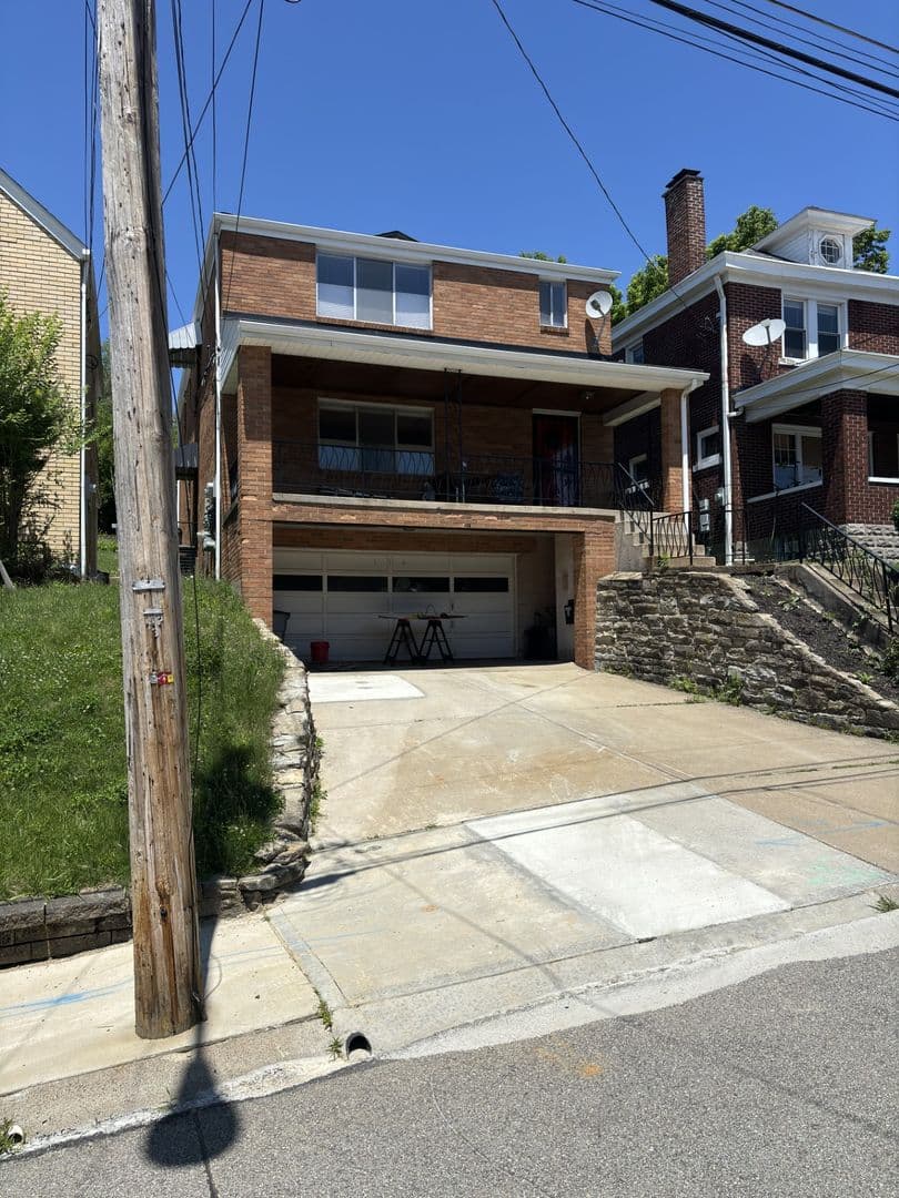 Pittsburgh Apartment: 114 Van Wyck Avenue