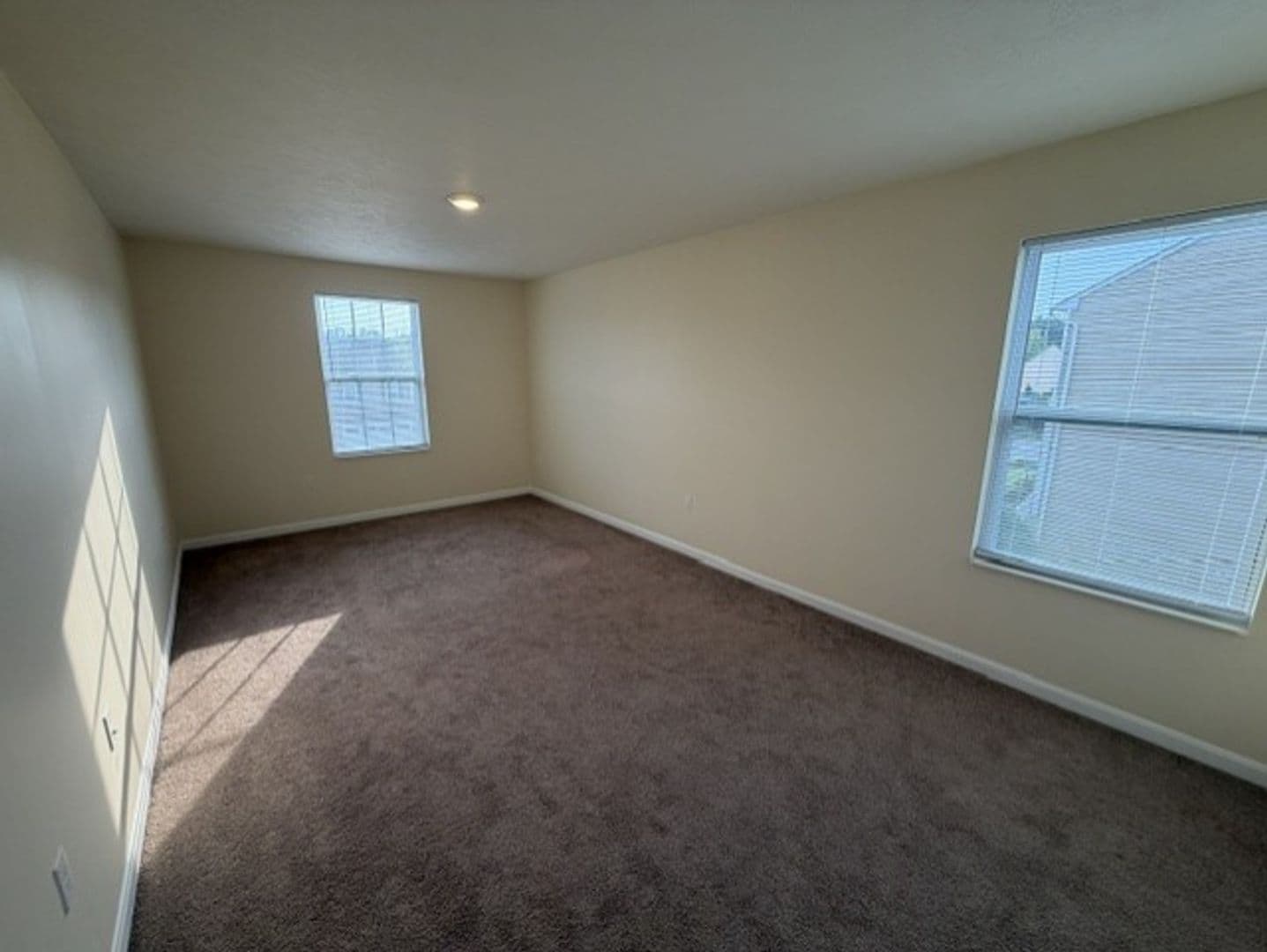 Jefferson Hills House: 422 Labrador Lane