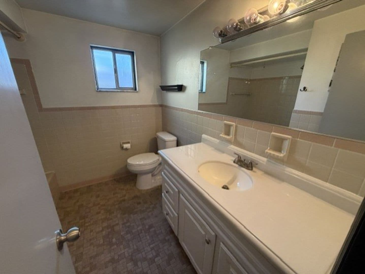 Pittsburgh Apartment: 114 Van Wyck Avenue