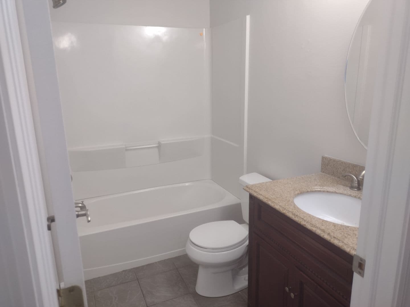 Bethel Park House: 5493 Library Road #13