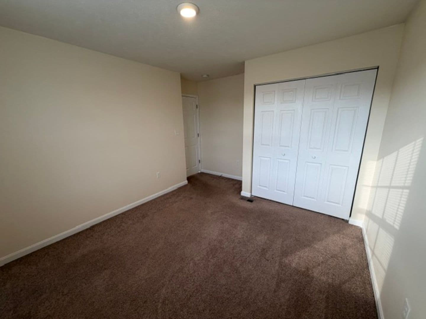 Jefferson Hills House: 422 Labrador Lane
