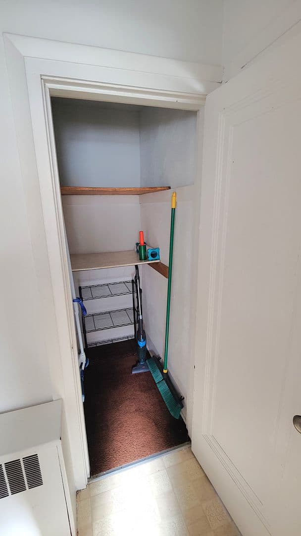Pittsburgh Apartment: 4075 Brandon Rd
