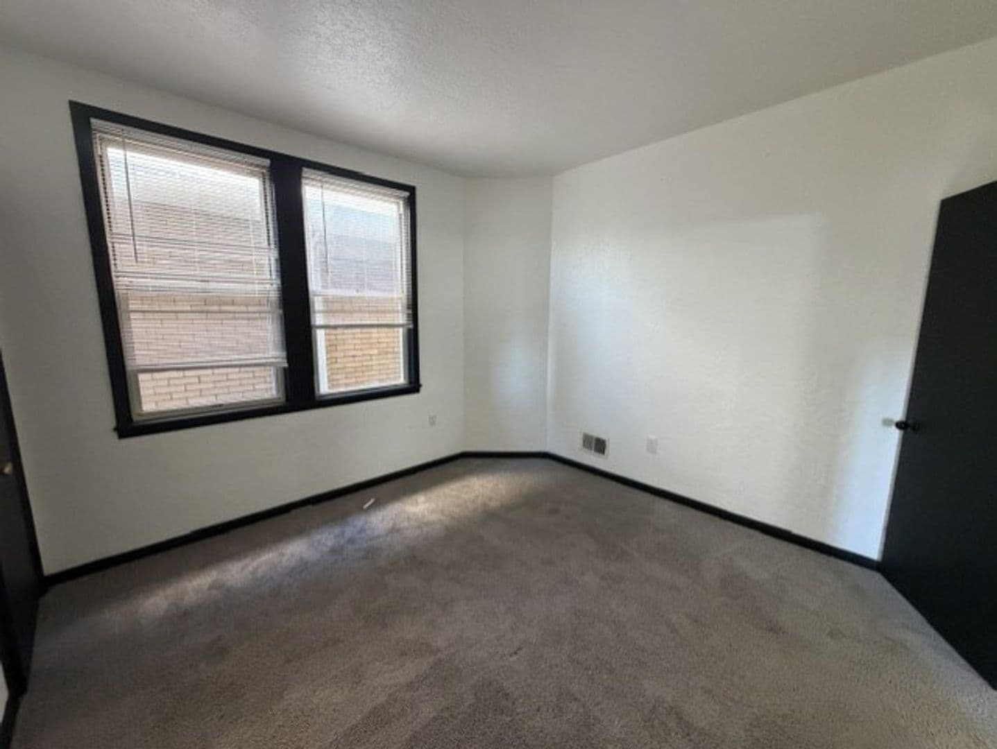 Pittsburgh Apartment: 1525 Beechview Avenue