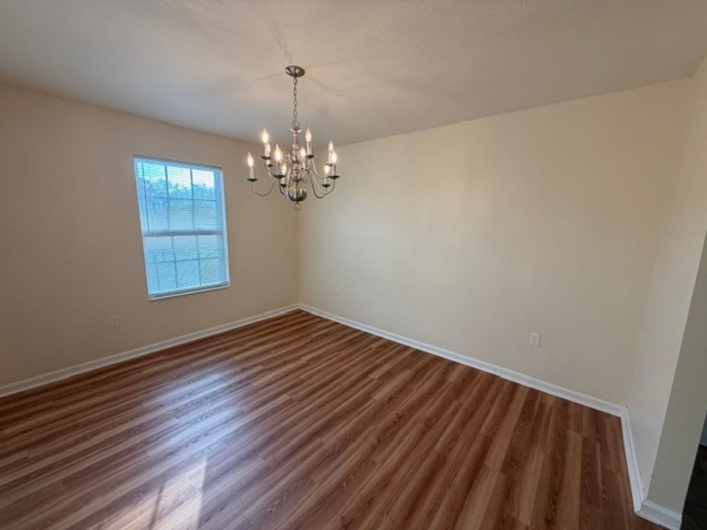 Jefferson Hills House: 422 Labrador Lane