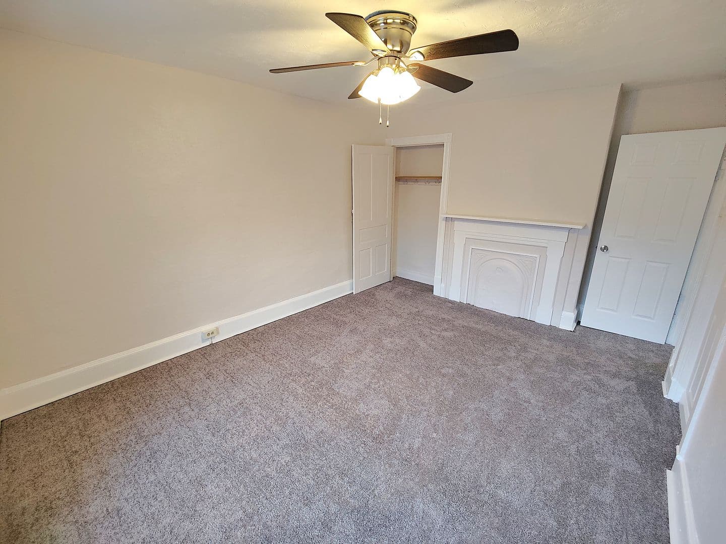 Pittsburgh Apartment: 2423 Wrights Way