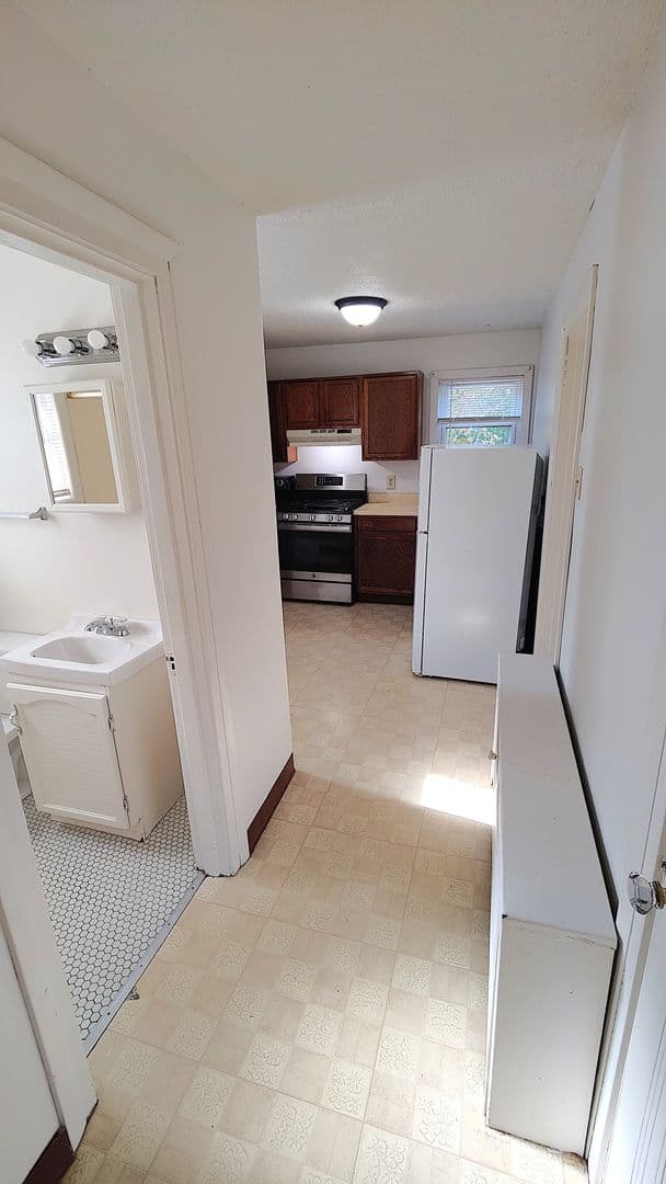 Pittsburgh Apartment: 4075 Brandon Rd