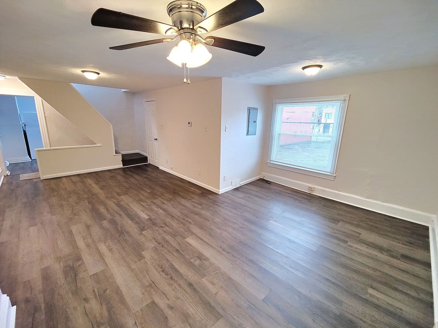 Pittsburgh Apartment: 2423 Wrights Way
