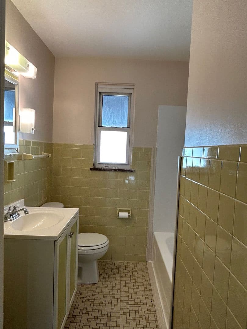 Pittsburgh House: 742 Frank Street