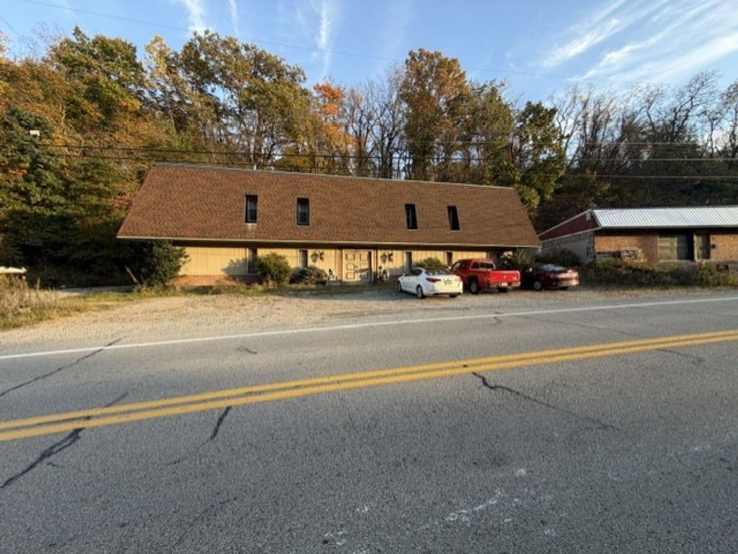 Pittsburgh House: 1338 Streets Run Road #1