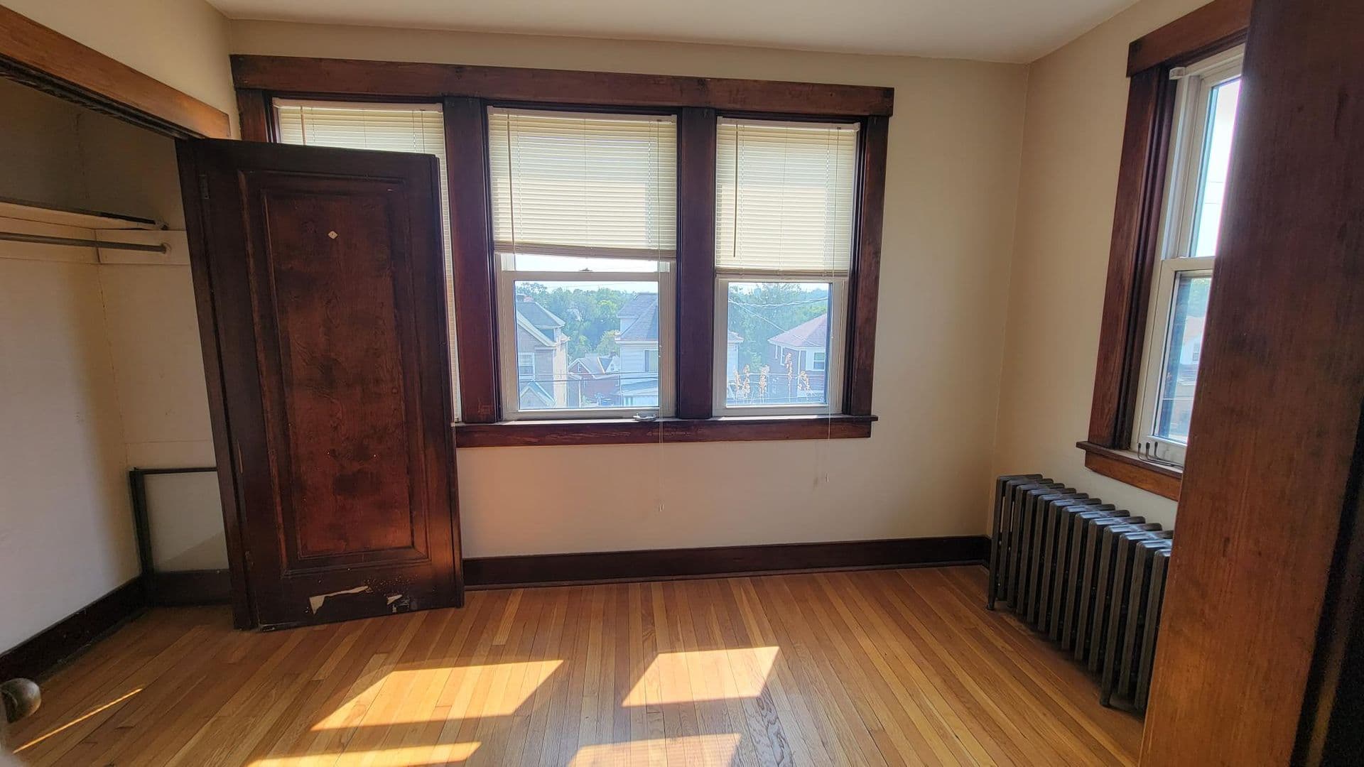 Pittsburgh Apartment: 226 Sunnyland Avenue