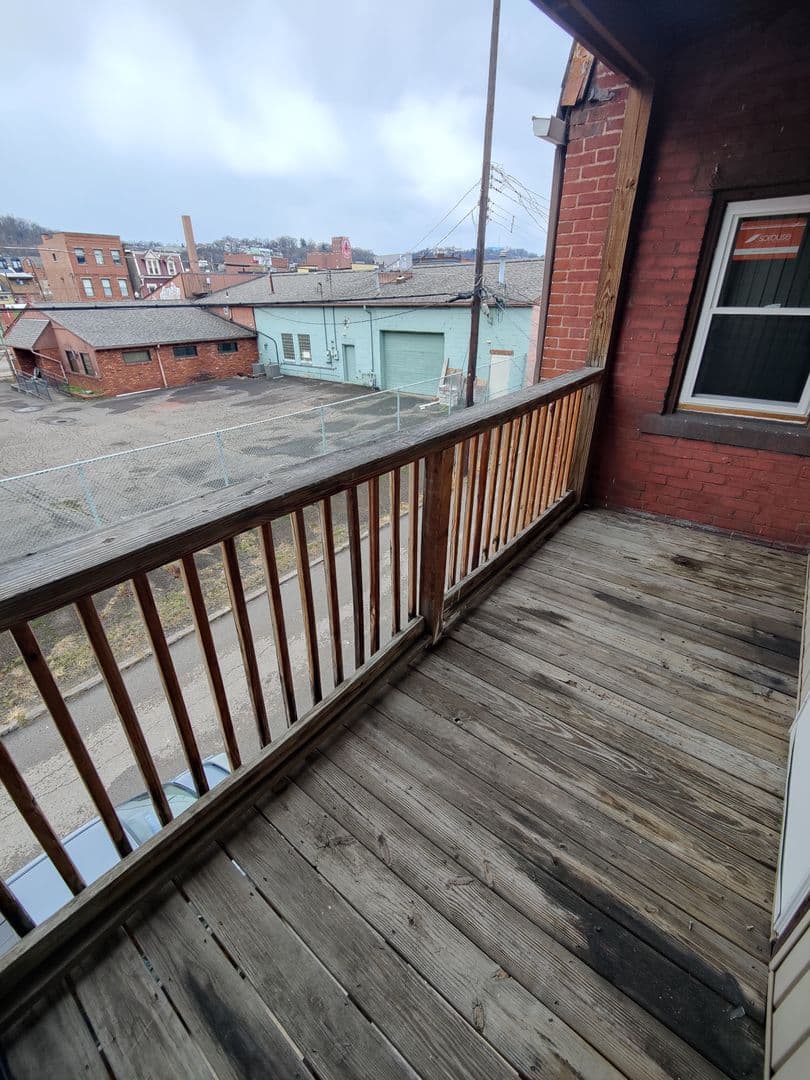 Pittsburgh Apartment: 2423 Wrights Way