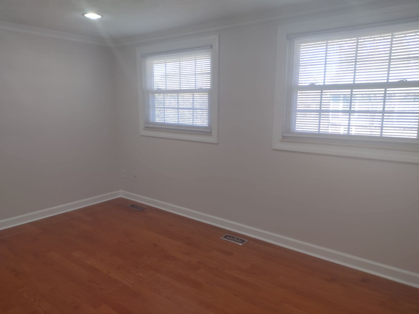 Bethel Park House: 5493 Library Road #13