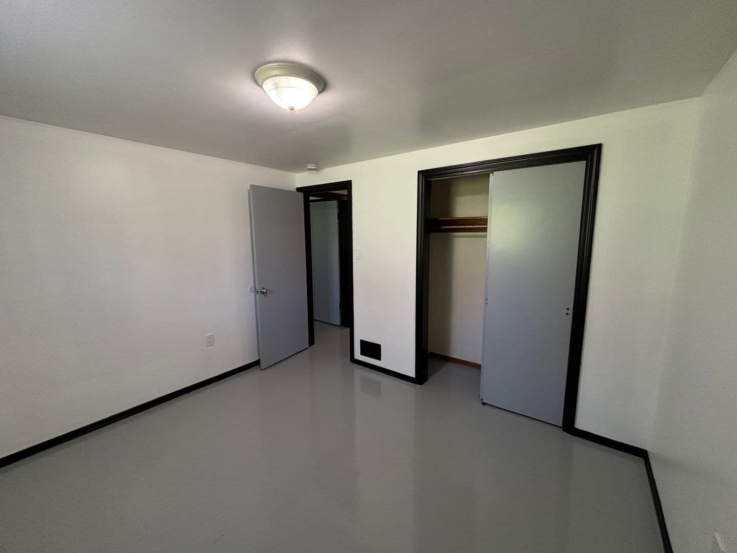 Pittsburgh Apartment: 114 Van Wyck Avenue