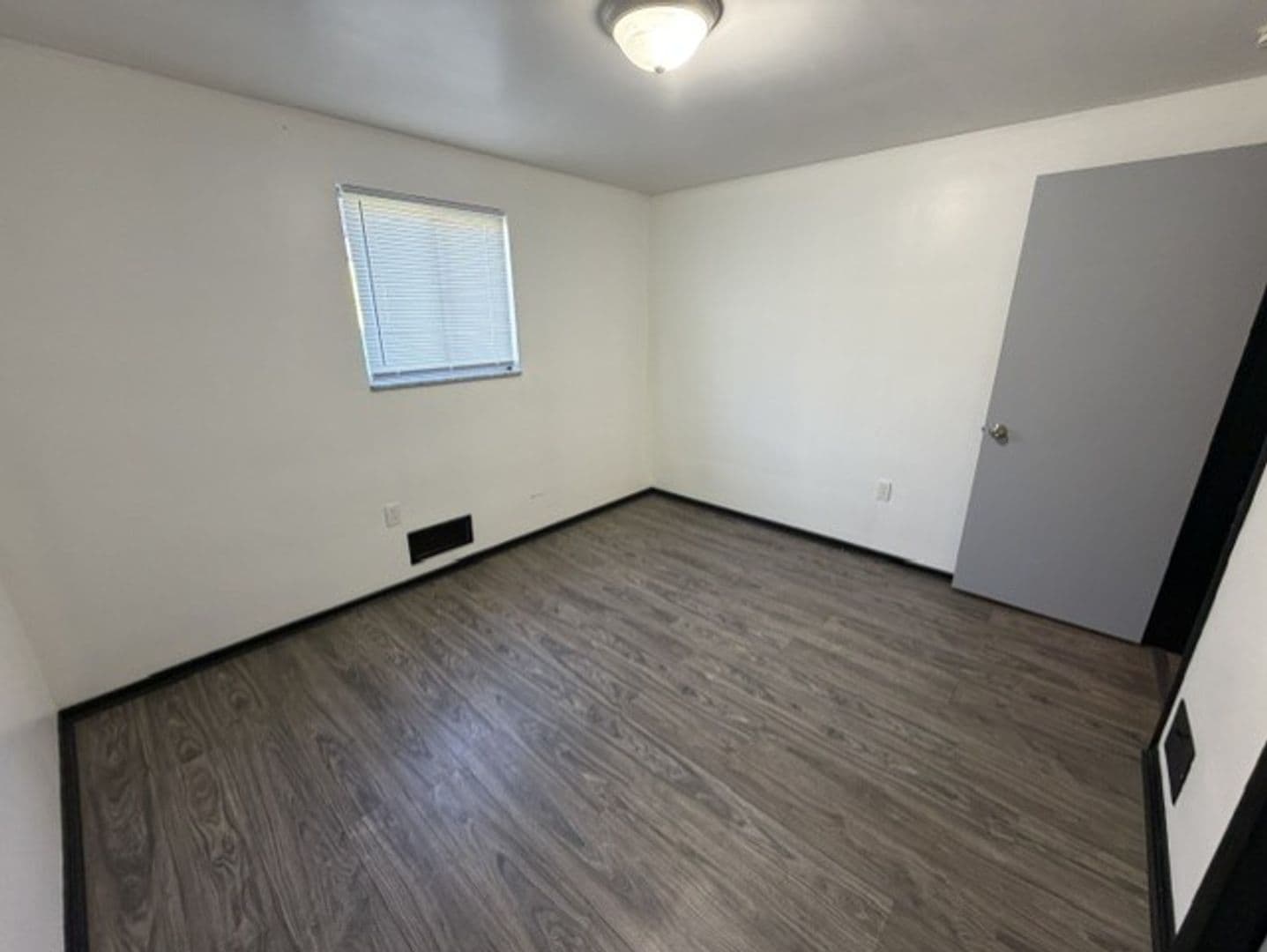 Pittsburgh Apartment: 114 Van Wyck Avenue