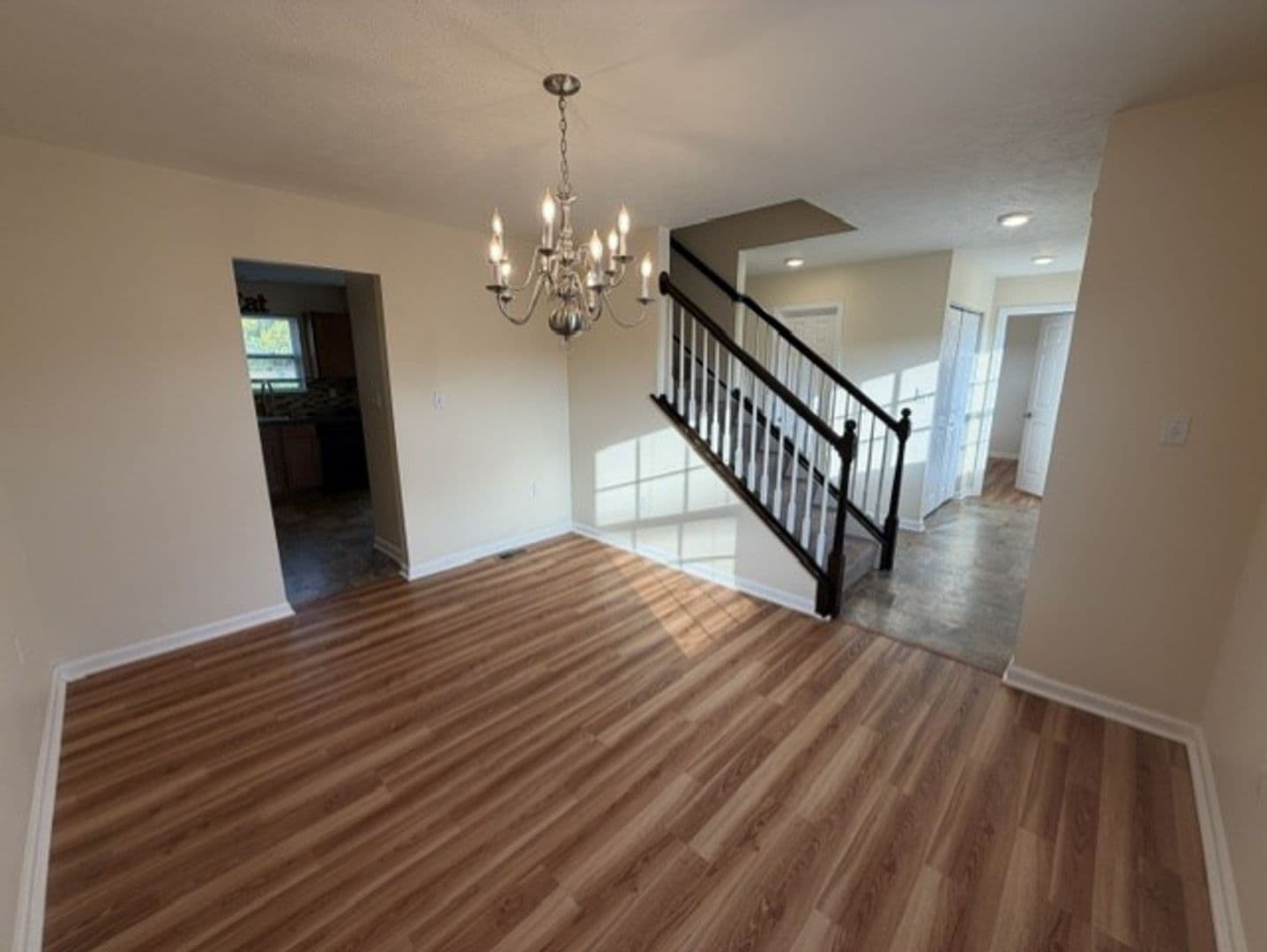 Jefferson Hills House: 422 Labrador Lane