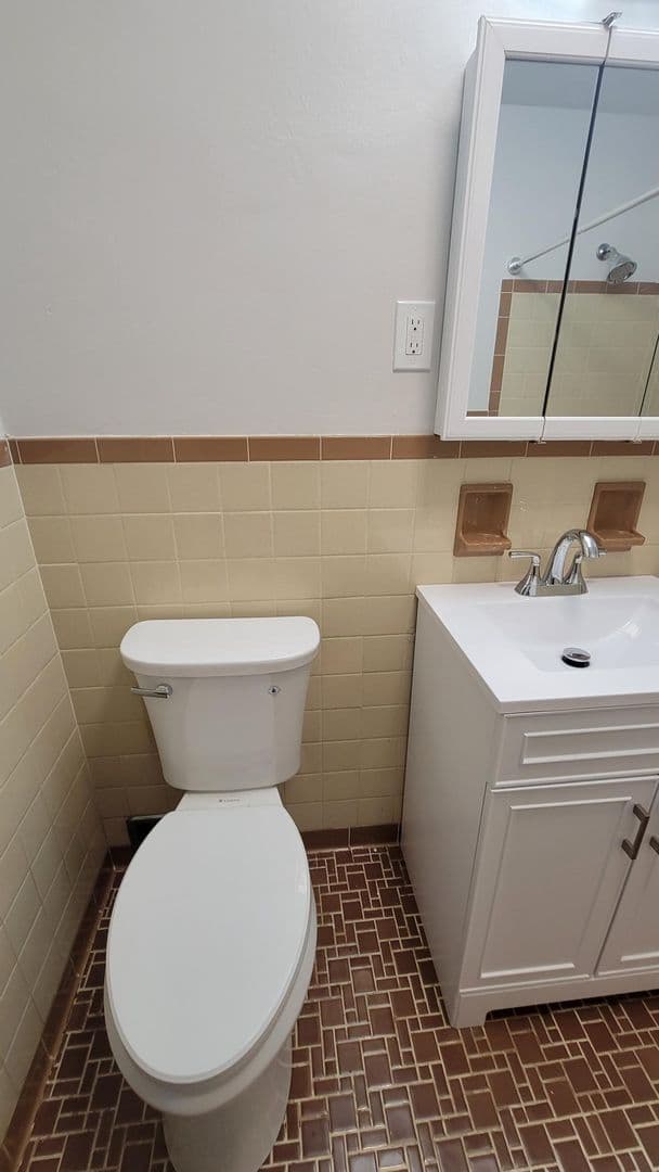 West Mifflin House: 4648 Bowes Avenue