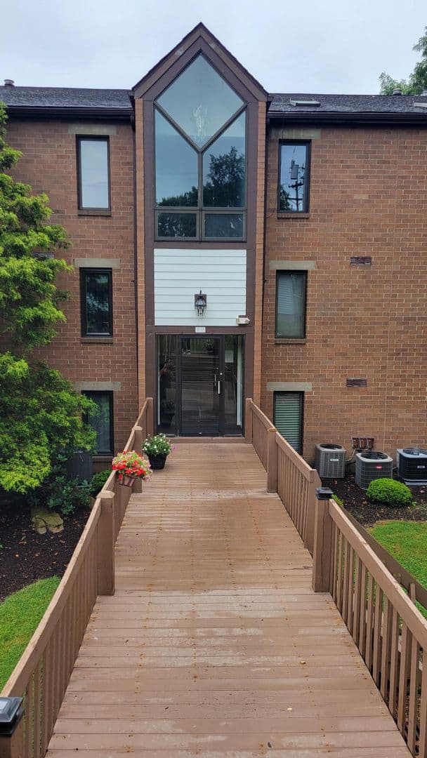 Pittsburgh Condo: 1845 Clayton Avenue