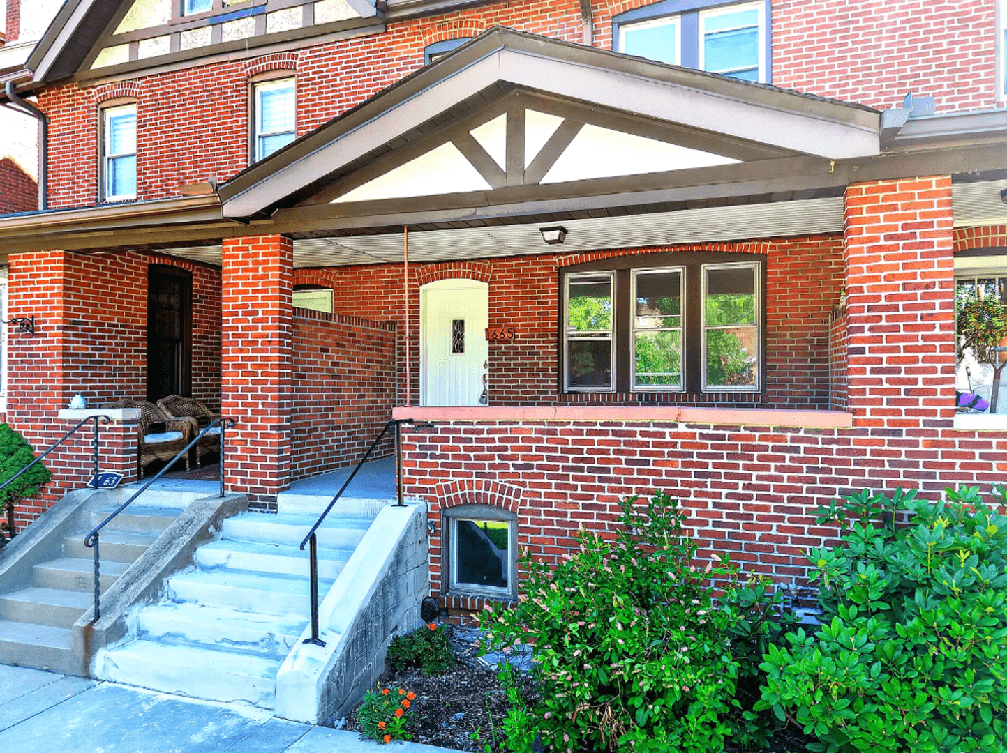 Pittsburgh Townhome: 1665 Beechwood Blvd