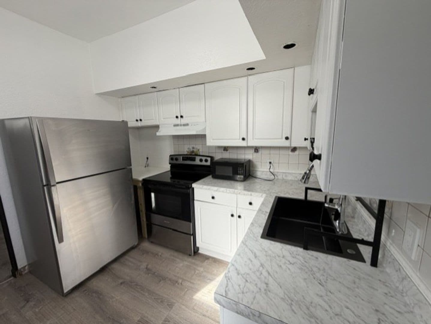 Pittsburgh Apartment: 1525 Beechview Avenue