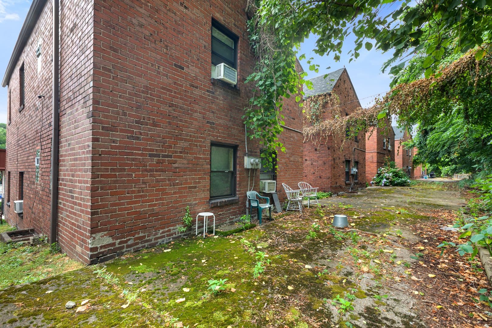 Pittsburgh House: 3819 Beechwood Blvd