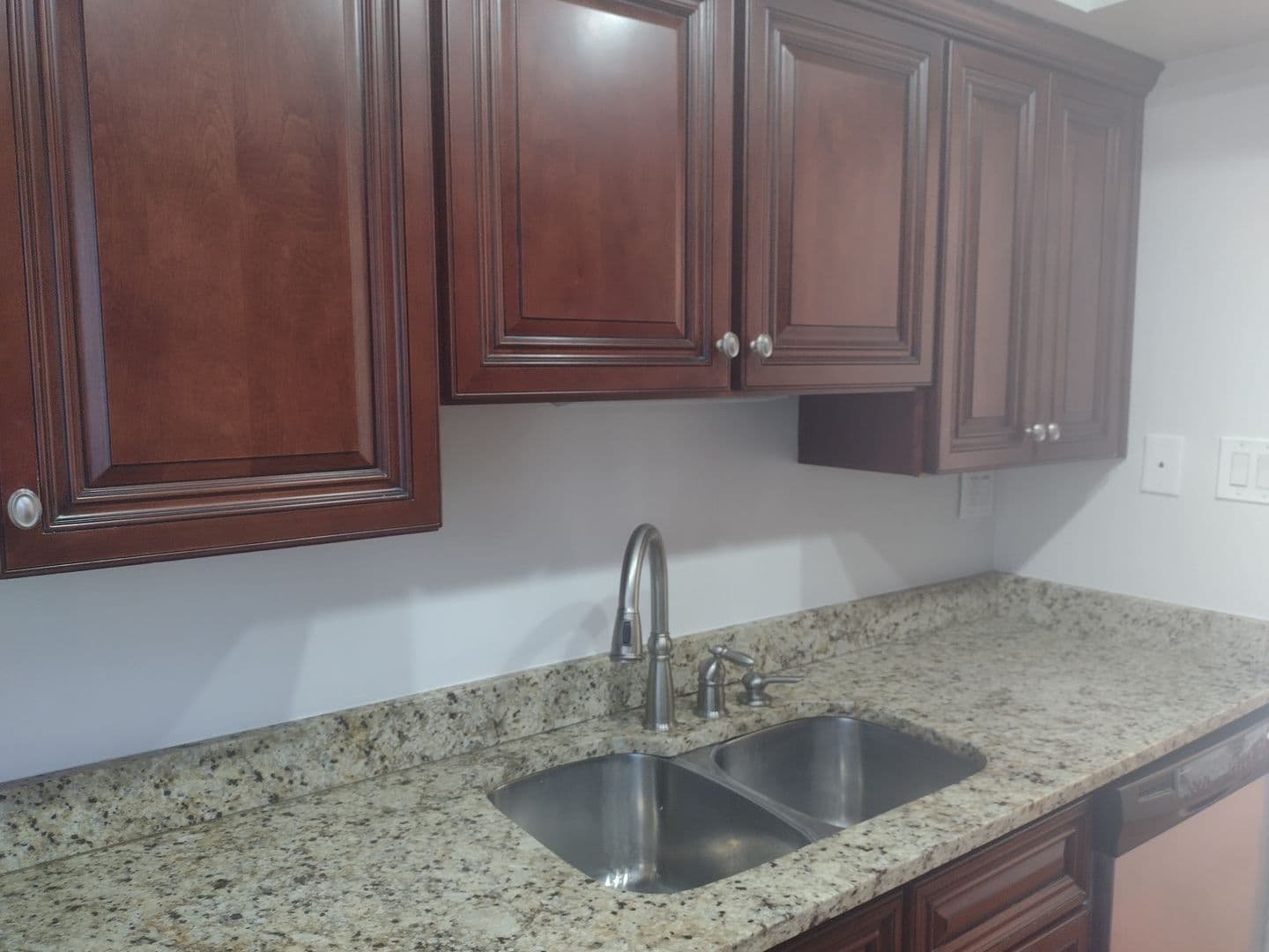 Bethel Park House: 5493 Library Road #13
