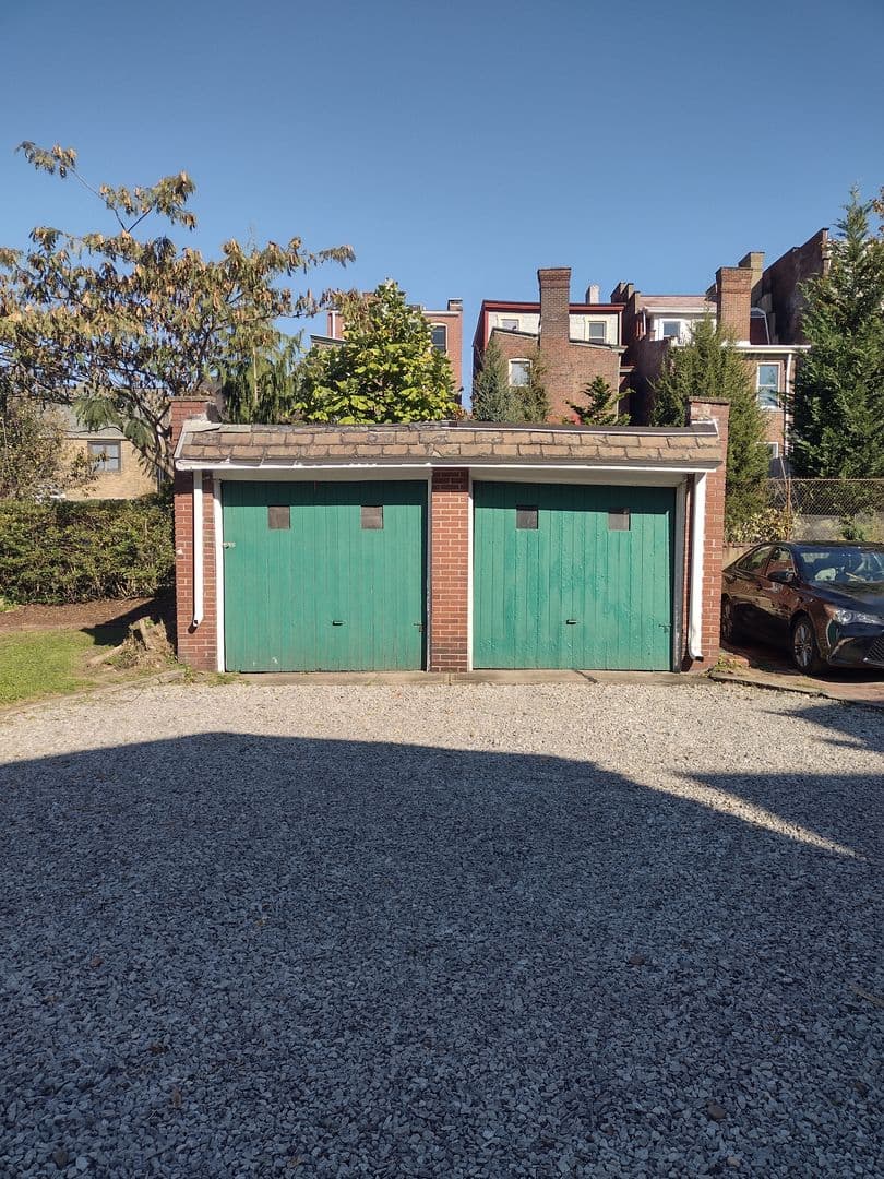 Pittsburgh House: 239 40th Street