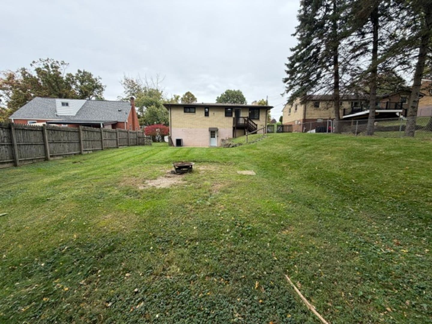 Pittsburgh House: 4983 Willow Drive