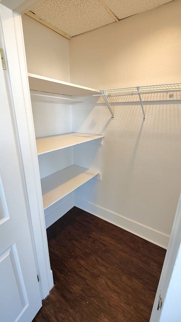 Pittsburgh Apartment: 3002 Churchview Avenue