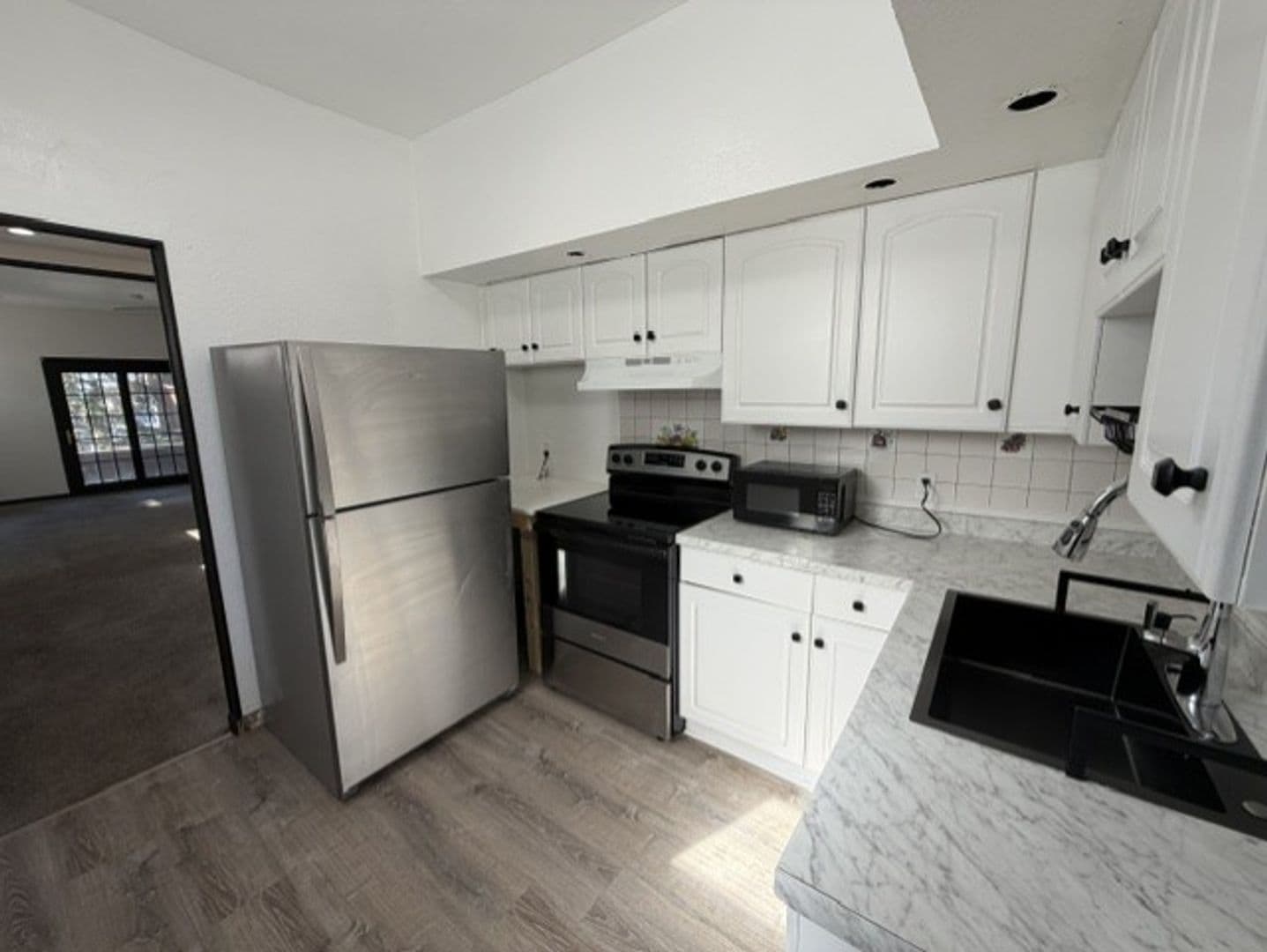 Pittsburgh Apartment: 1525 Beechview Avenue