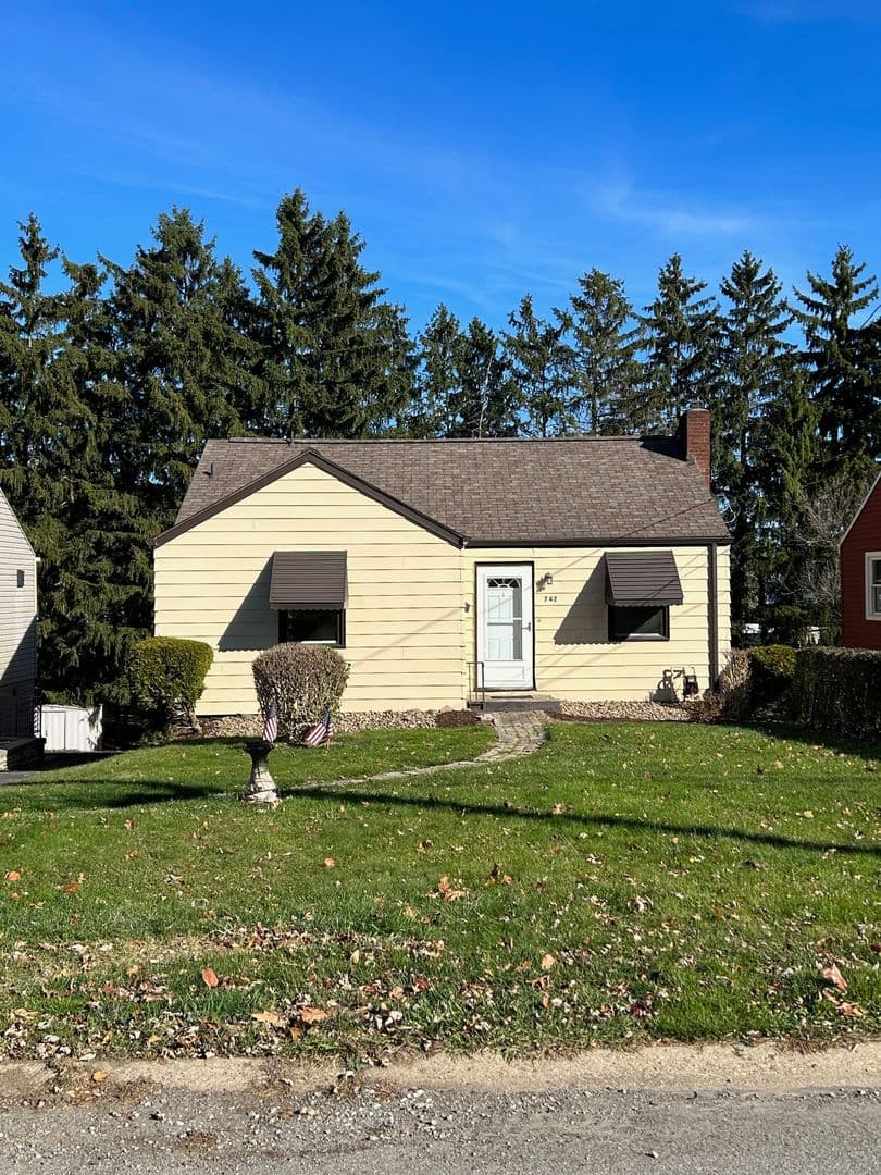 Pittsburgh House: 742 Frank Street