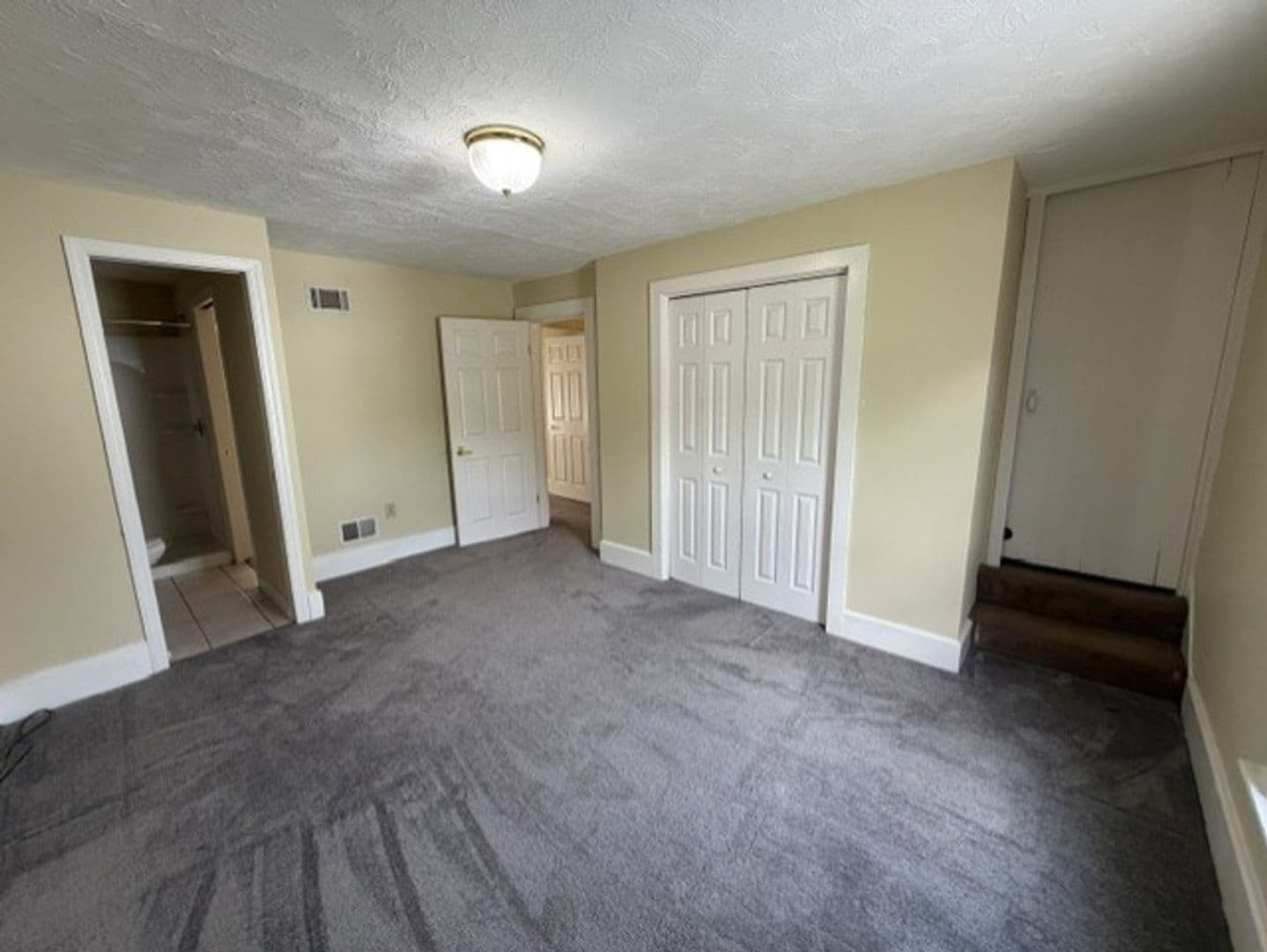 Carnegie House: 1 Summit Street