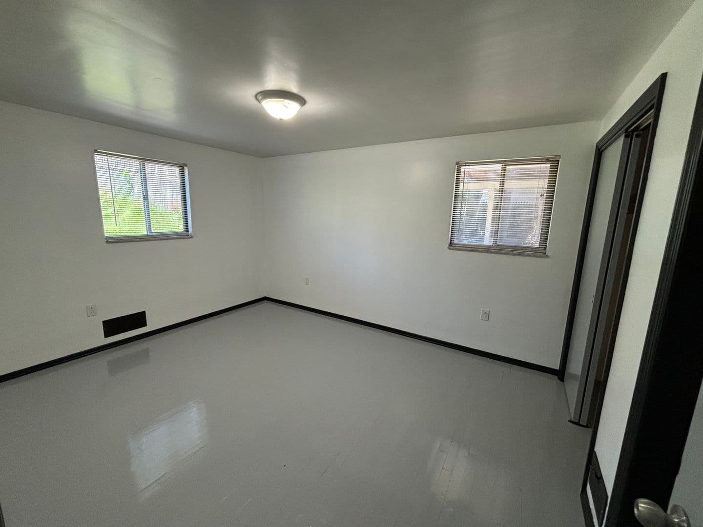 Pittsburgh Apartment: 114 Van Wyck Avenue