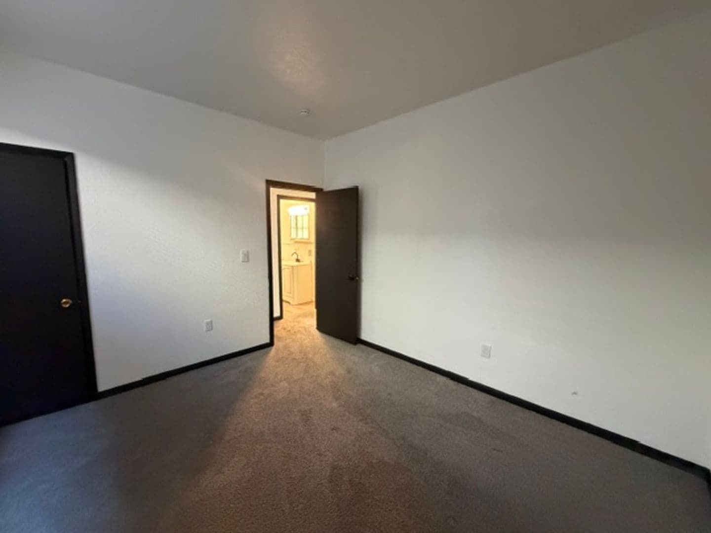 Pittsburgh Apartment: 1525 Beechview Avenue