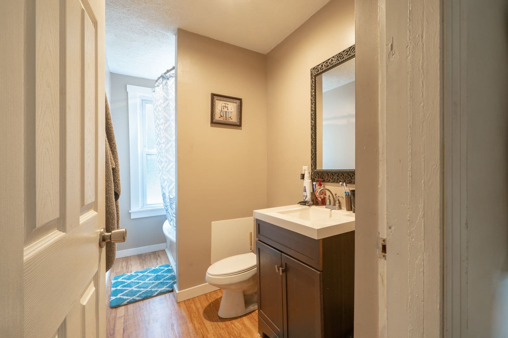 Carnegie Apartment: 405 Grant Avenue
