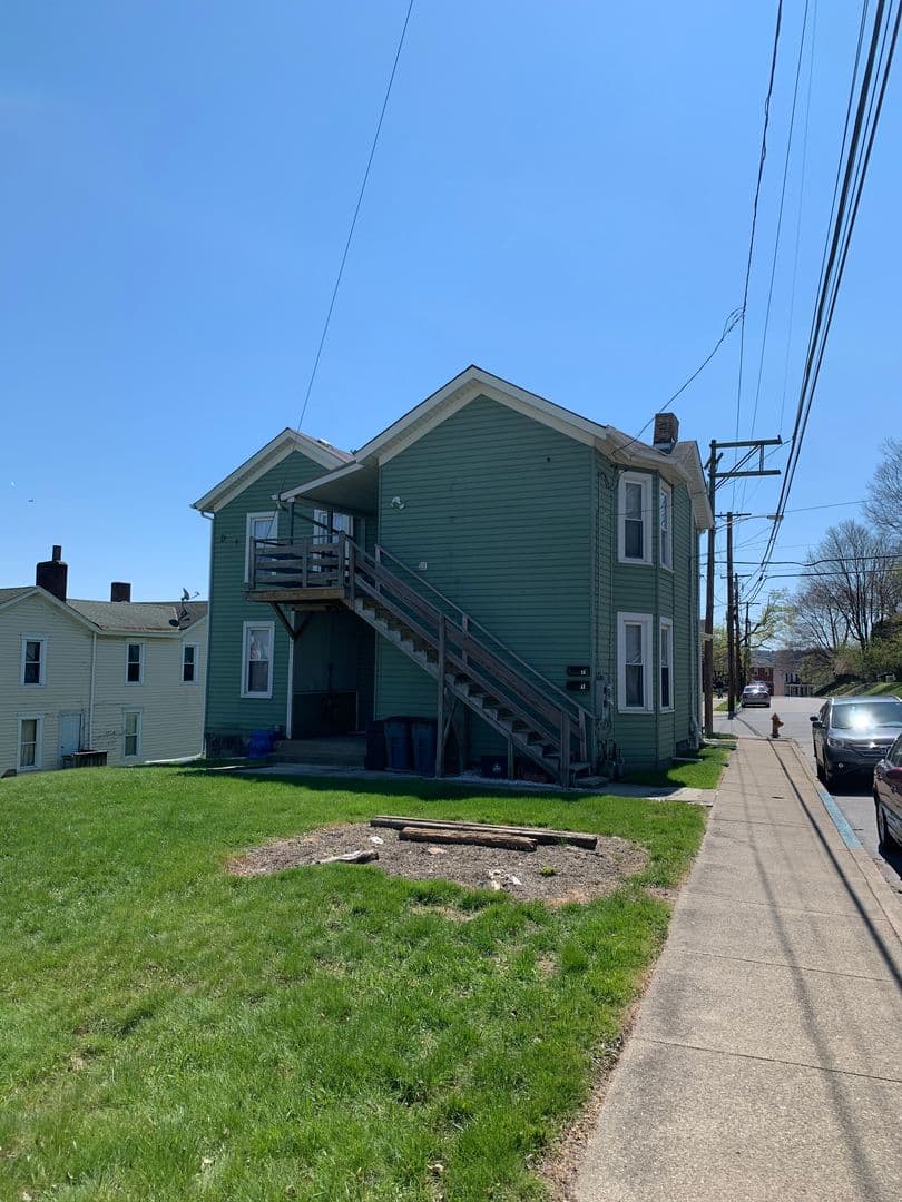 Carnegie Apartment: 405 Grant Avenue