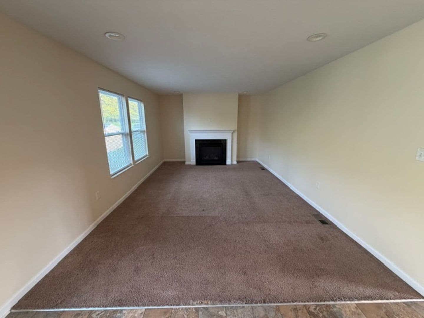 Jefferson Hills House: 422 Labrador Lane